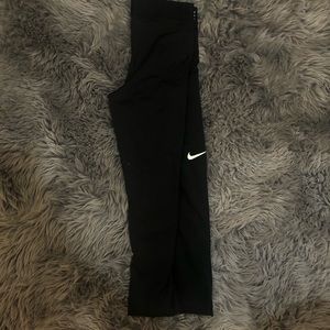nike pro leggings - capri